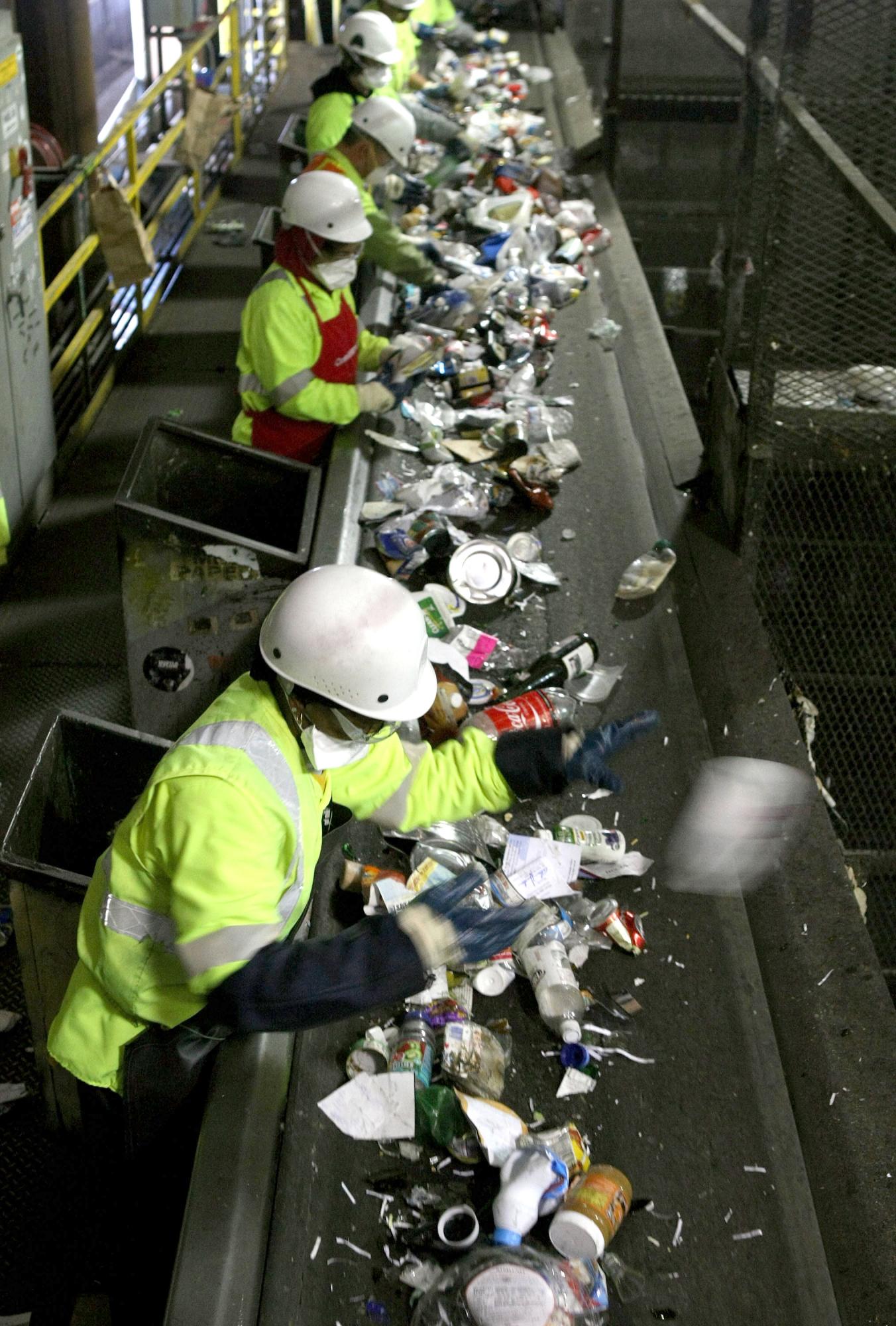 Recycling in cities