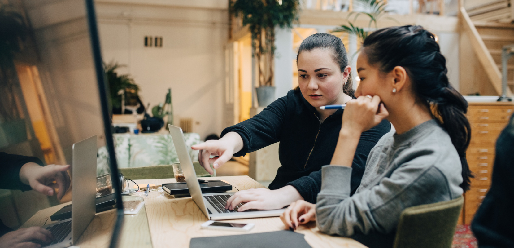 women working on the computer